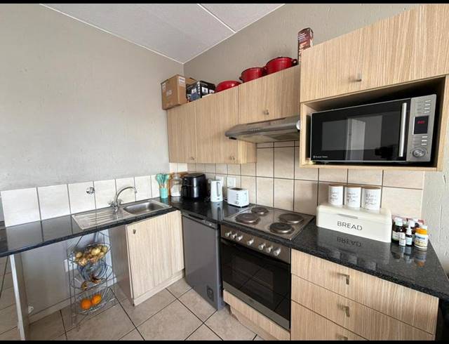 2 BEDROOM APARTMENT FOR SALE IN FERNDALE